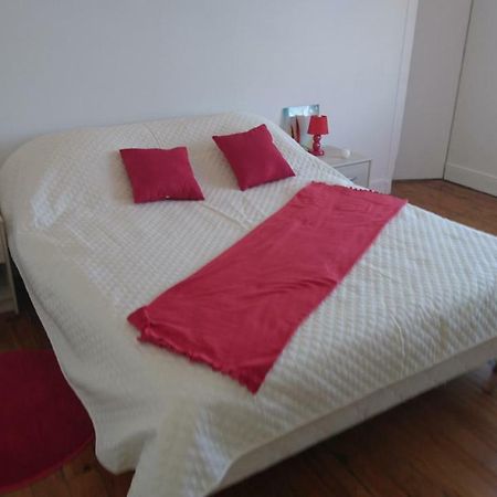 Appartement De 79 M² A 500 Metres De La Cure Jonzac Exterior foto